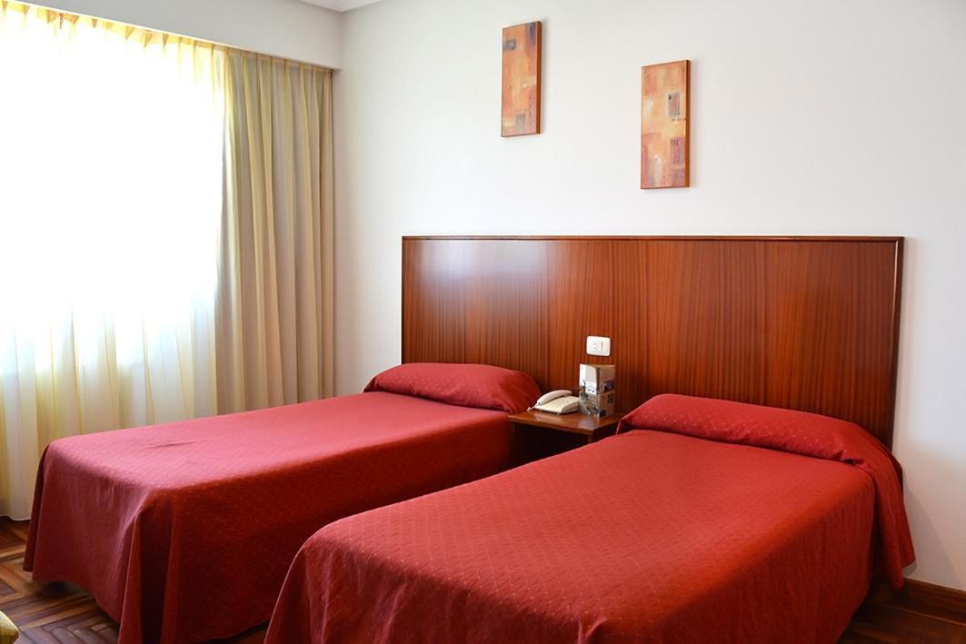 Hotel Os Caracoles Pereiro de Aguiar Extérieur photo